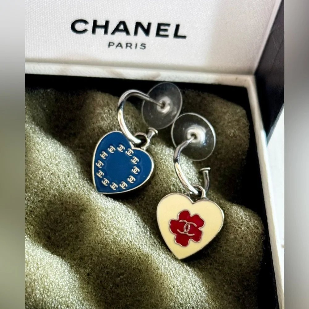 Chanel Silver-Plated Flag Heart Earrings - Picture 2 of 4